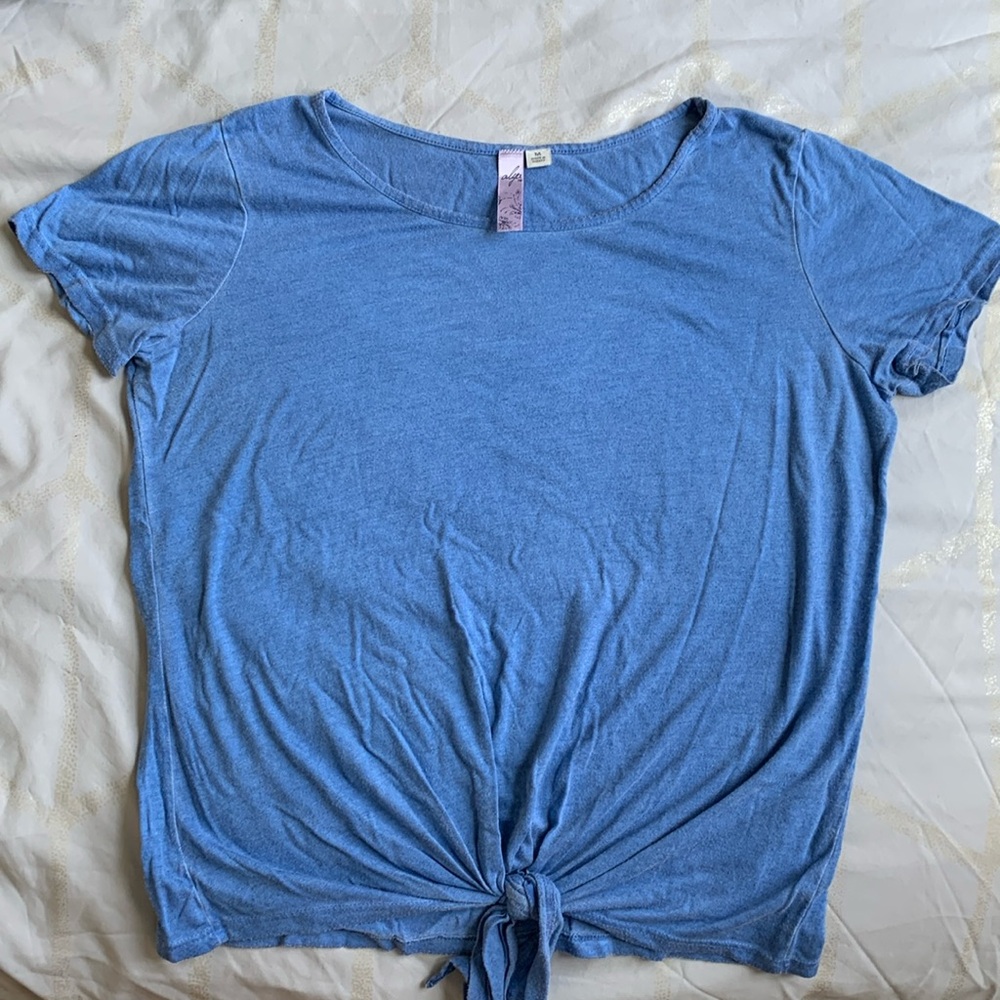 Alya T-shirt size M